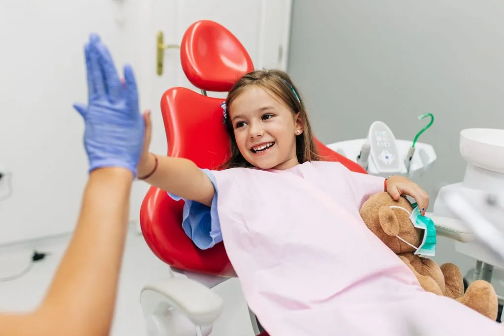 La primera visita al dentista: Una aventura feliz